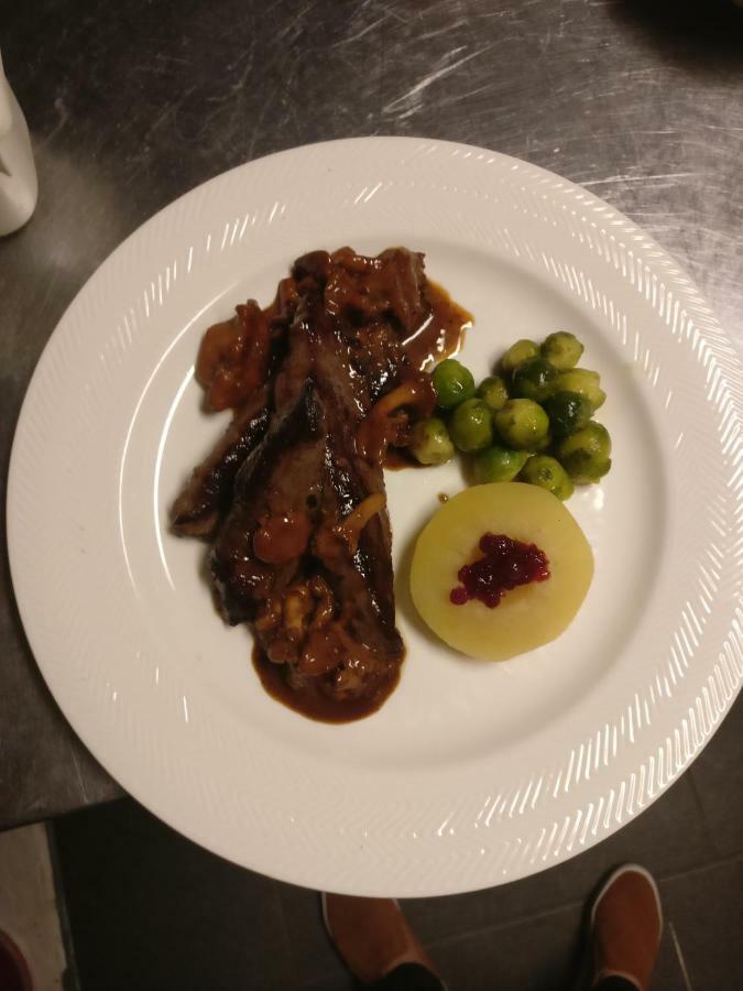 B&B Restaurant Le Pernollet Evionnaz Exterior photo